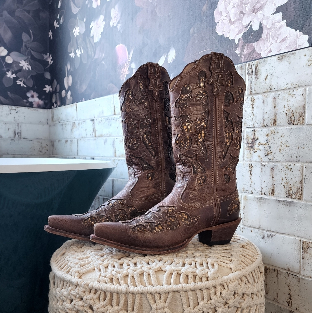 Twisted X Steppin Out Brown Python Inlay Western Boots